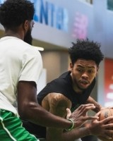 绿军官方晒训练照：普理查德&amp;新援安芬尼-西蒙斯在列