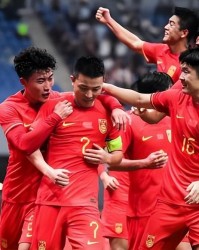 半岛体育-U23国足刚战胜越南，李昊赛后社媒就发声做出重要决定，引发热议