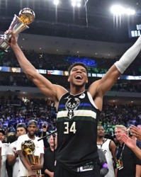 Shams提前官宣？字母哥走人！火箭史诗级豪赌方案曝光！