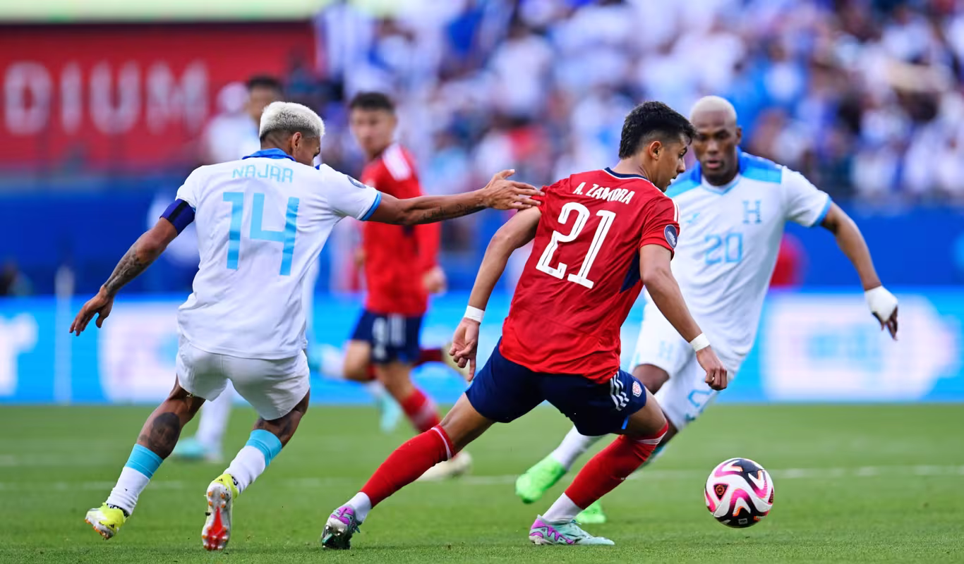 RECORD-DATE-NOT-STATED-CONCACAF-NATIONS-LEAGUE-2023-2024-Costa-Rica-3-1-Honduras-Play-In-Andy-Najar-L-of-Honduras-fi (1).avif